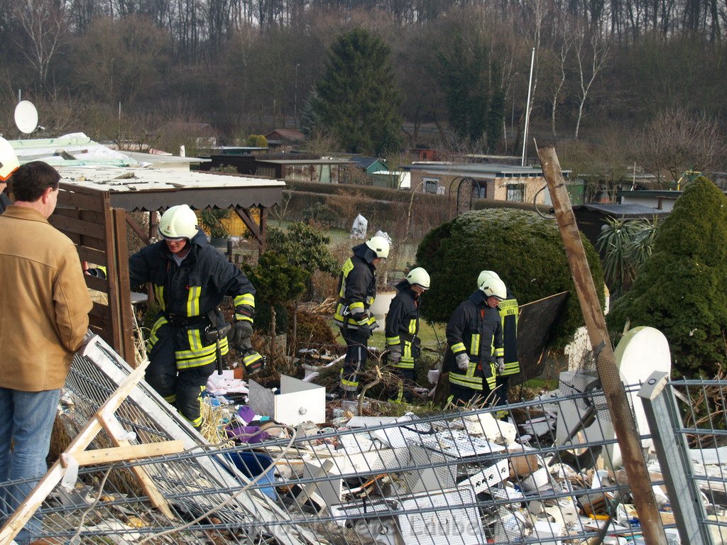Gartenhaus in Koeln Vingst Nobelstr explodiert   P073.JPG